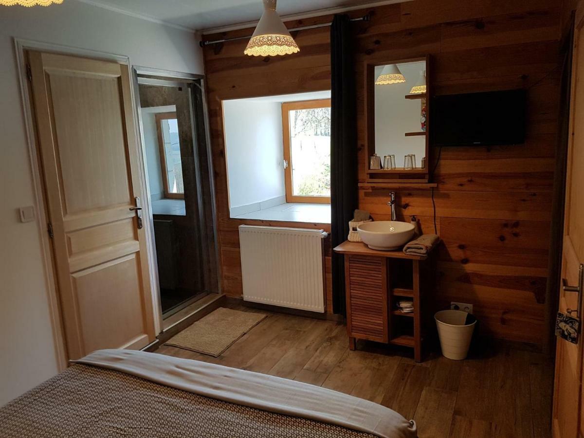 Chambre D'Hotes Aux Pays Des Sucs Saint-Hostien Екстериор снимка